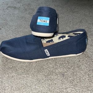 NWOT TOMS